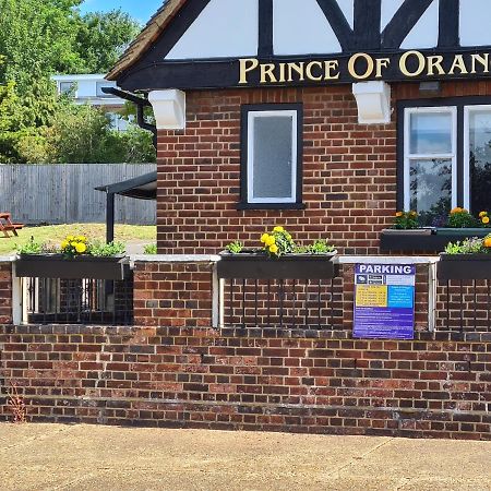 Prince Of Orange Hotel Gravesend Kültér fotó