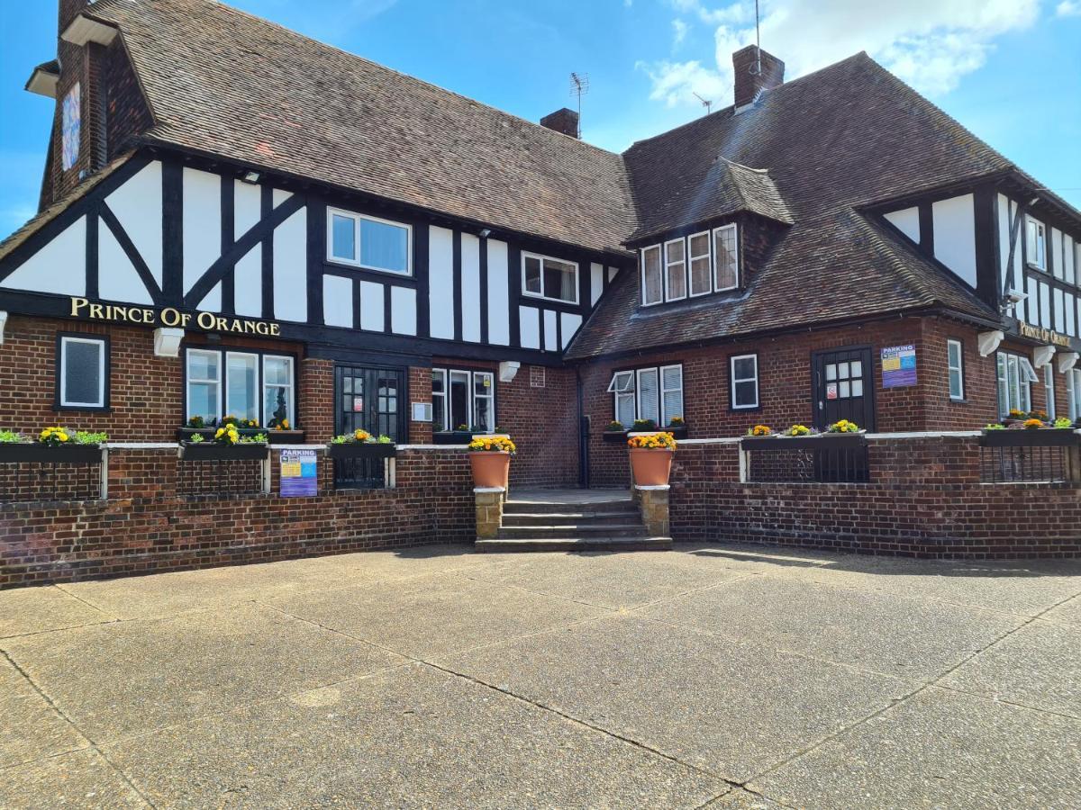 Prince Of Orange Hotel Gravesend Kültér fotó